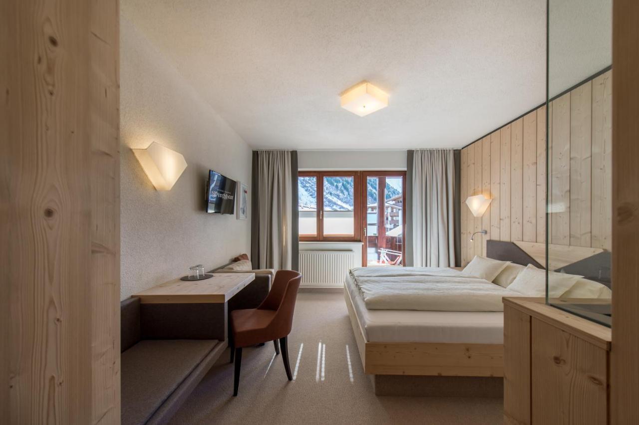 Hotel Garni Pirchhuett Obergurgl Oda fotoğraf